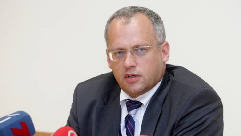 Laikraksts: Bārzdiņš tomēr pieteicies NVD vadītāja amatam