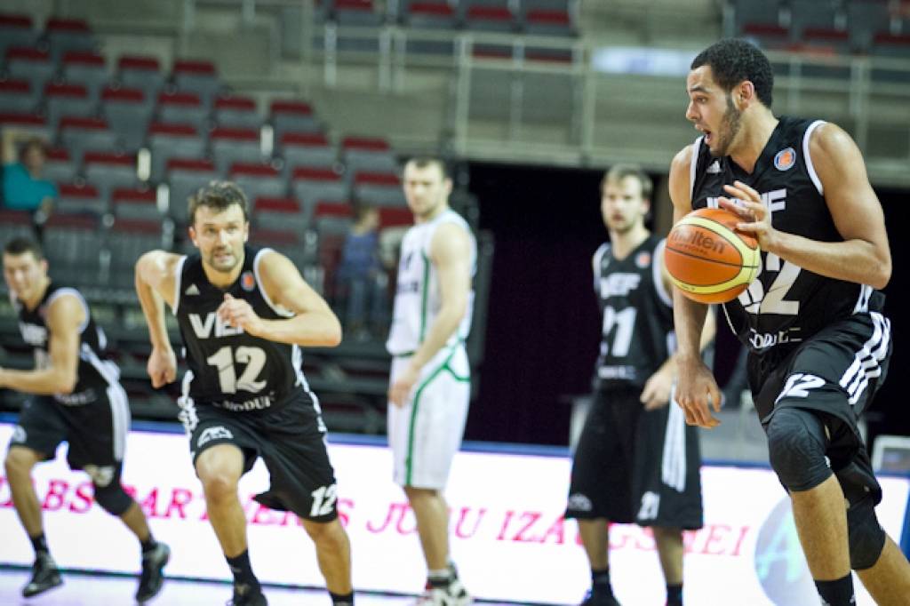 "VEF Rīga" pret "Khimki" spēlēs Liepājā