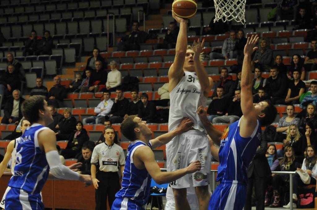 "Liepājas lauvas" Latvijas Basketbola līgas spēlē zaudē "Jūrmalai/Fēniksam"