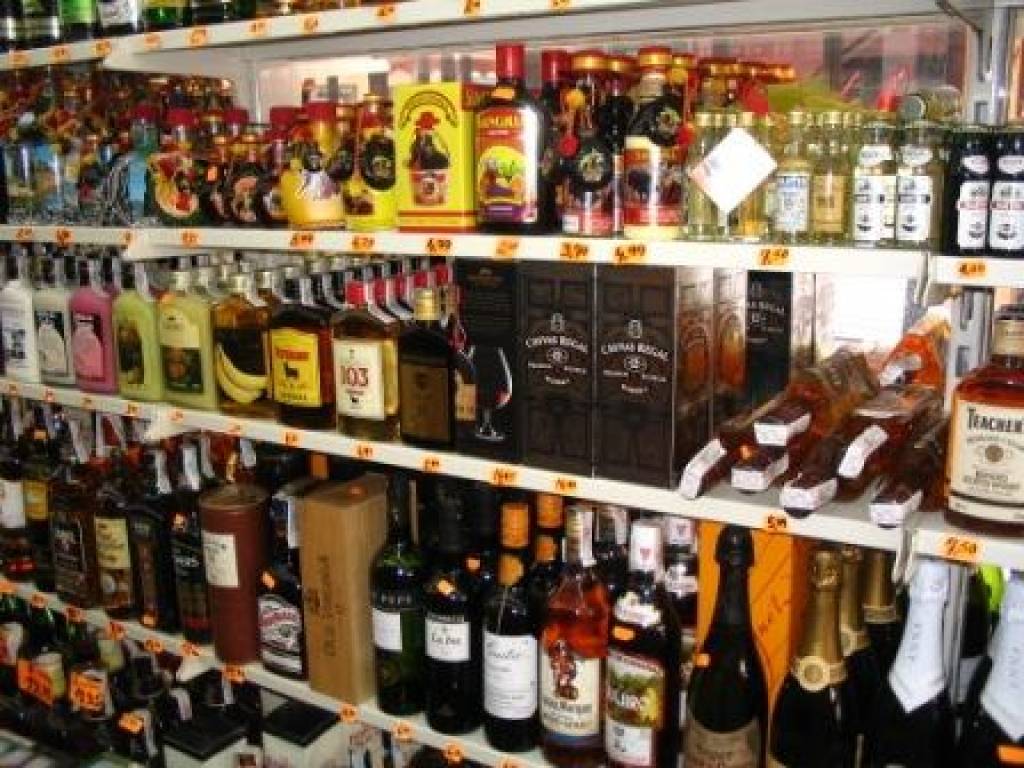 Ārsti rosina nepārdot alkoholu līdz 20 gadu vecumam