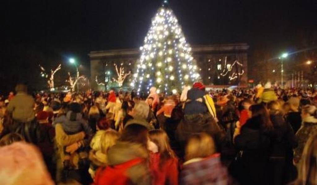 Latviešu tautas pasakas noskaņās 1. decembrī Rožu laukumā iemirdzēsies lielā egle