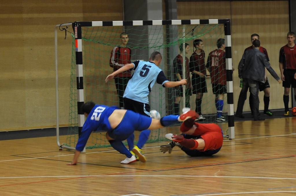 Turpināsies cīņas pilsētas telpu futbola čempionātā