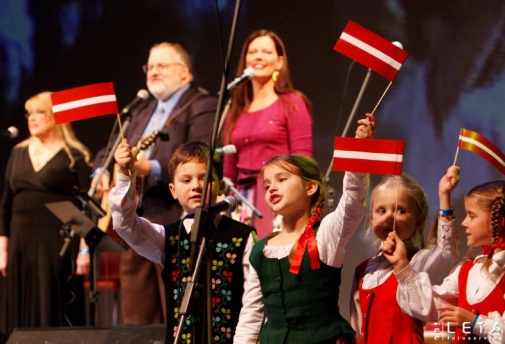 PBLA balvu par spēju atspoguļot latviešu tautas priekus un bēdas piešķir "Čikāgas piecīšiem"