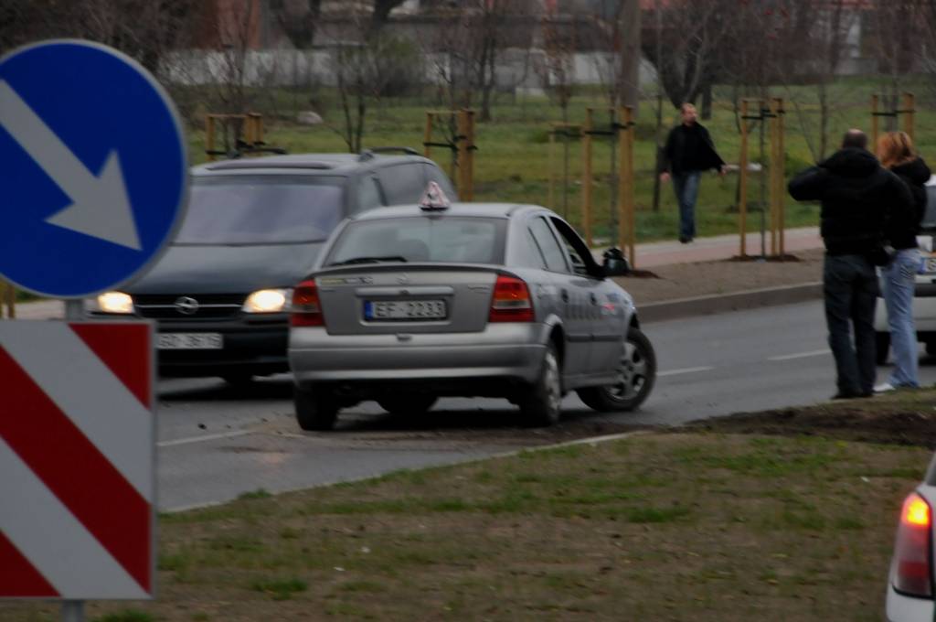 FOTO: Brīvības ielā negadījumā iekļūst mācību auto