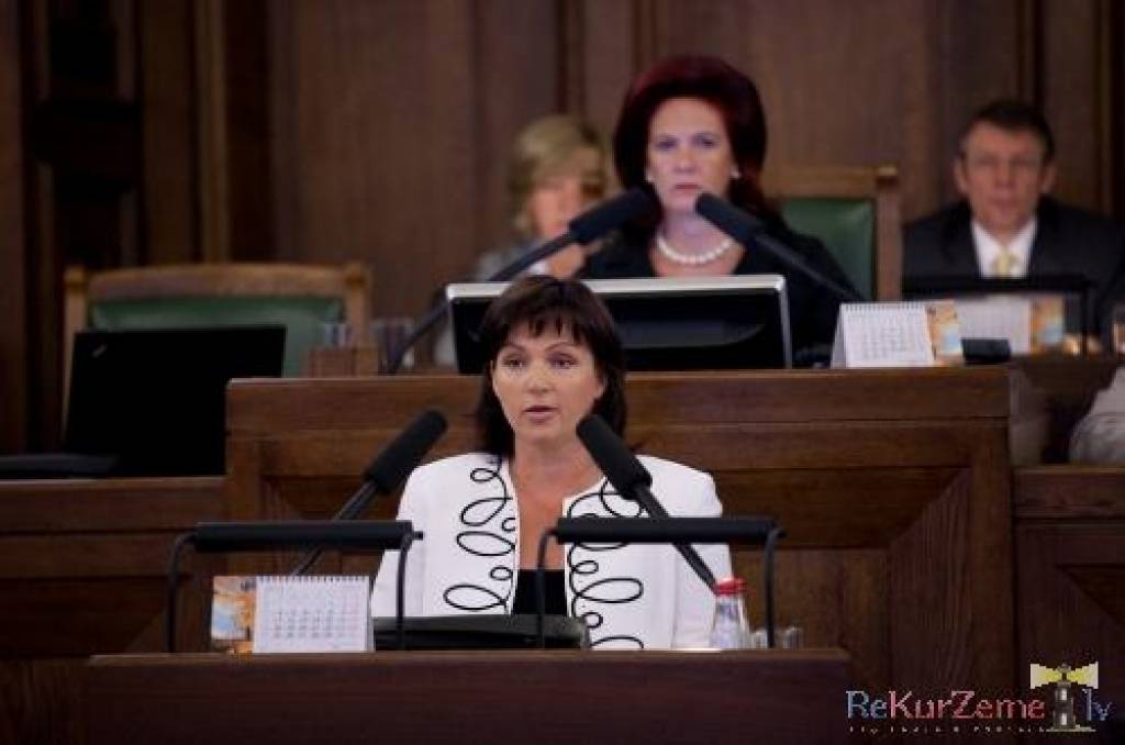 Role saņems vairāk nekā 4000 latu lielu kompensāciju