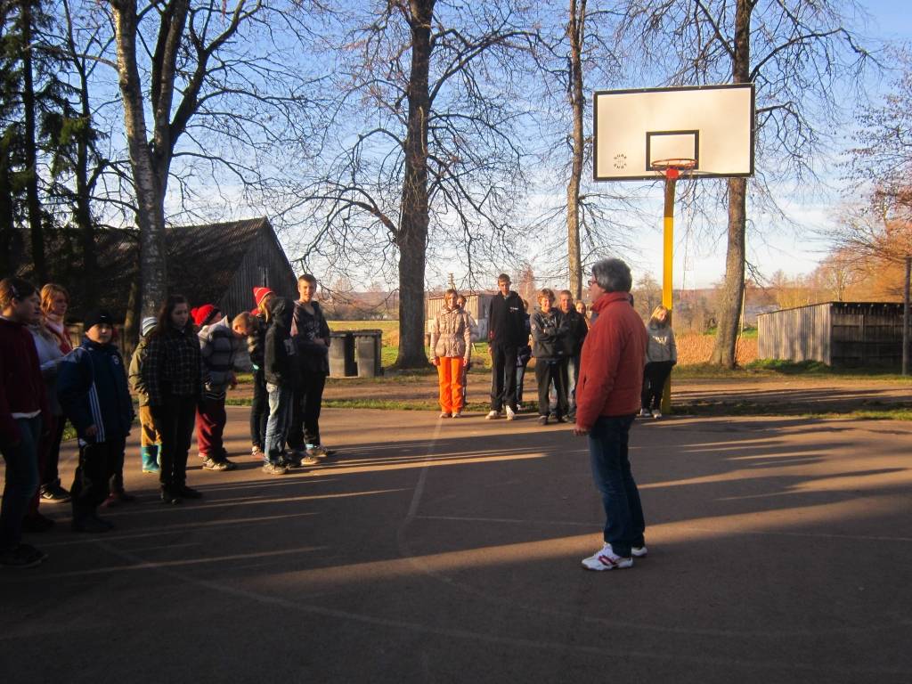 FOTO: Jaunsargu stafetes Bārtā