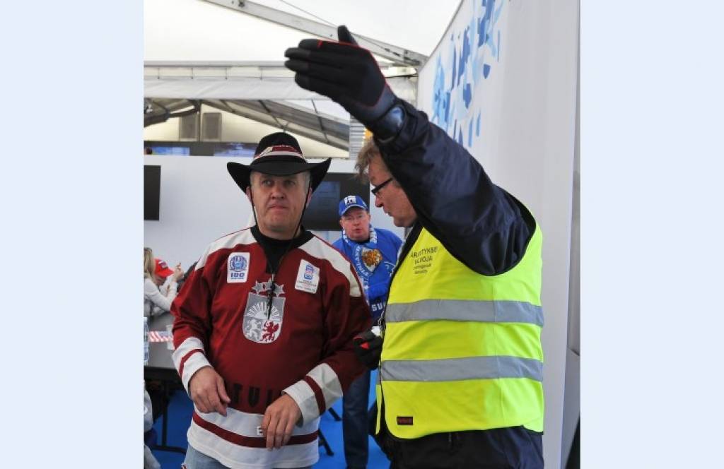 Latvijas hokeja fani vīlušies par pasaules čempionāta organizatoru darbu: izklaižu maz, attieksme - nekonsekventa