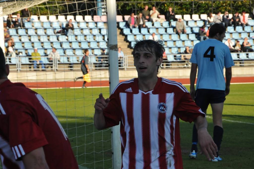 Latvijas futbola pelnrušķītis Vugars Askerovs