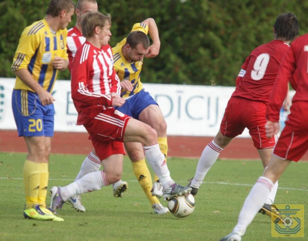 "Metalurgs" vai "Ventspils": intriga var saglabāties līdz pēdējās kārtas pēdējai sekundei