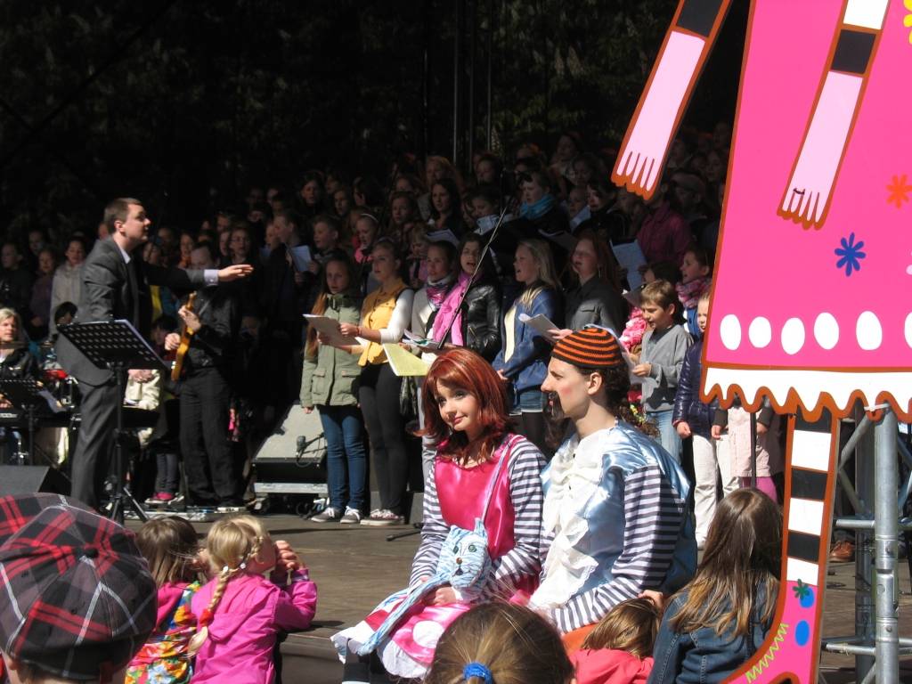 Aicina pieteikties "Friča un Martas" radošajai skatuvei