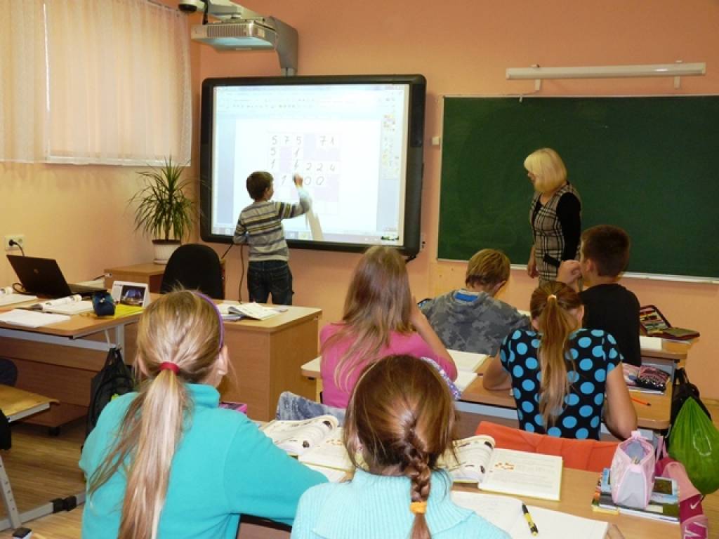 Nīcas vidusskolā modernizē mācību kabinetus