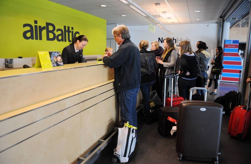 Latvijas aviobiļešu tirgotāji: pieprasījums pēc "airBaltic" biļetēm sarūk