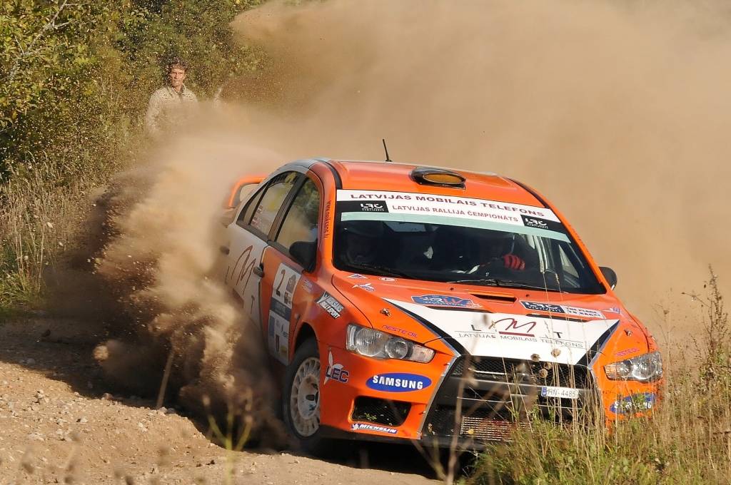 FOTO: Rallija "Latvija 2011" cīņas Kuldīgas, Tukuma un Jūrmalas apkārtnē