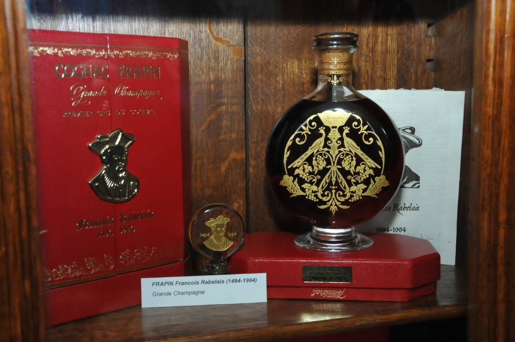 FOTO: Unikālas kolekcijas Liepājas muzejā