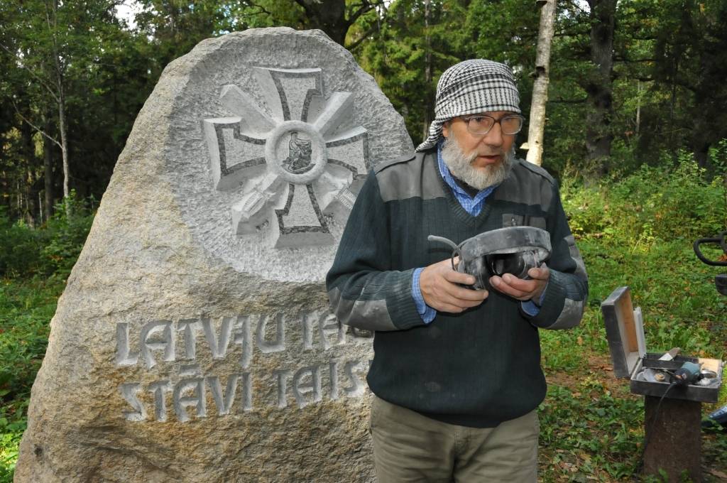 Lāčplēša akmens Aizvīķos ticis pie pelnītā uzraksta