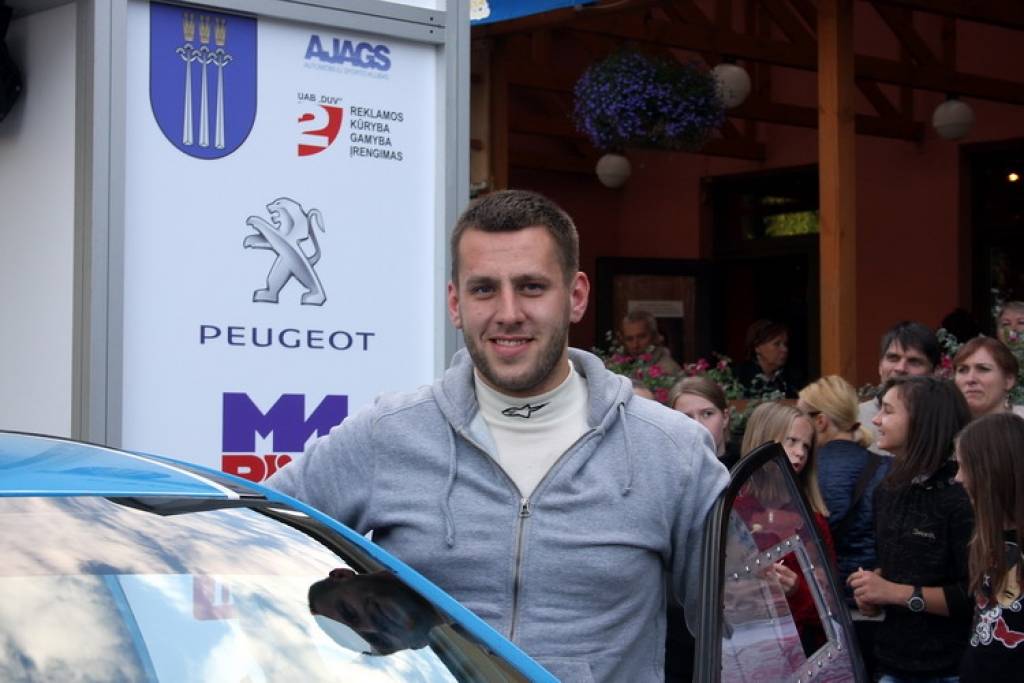 Lietuvas "Rally Classic"  Valta Zvaigznes ekipāža trešie "Open" klasē