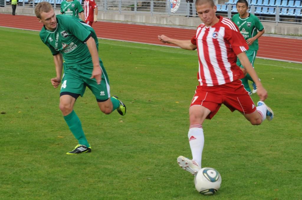FOTO: "Metalurgs" sagrauj "Gulbeni"; Kalnam - hettriks