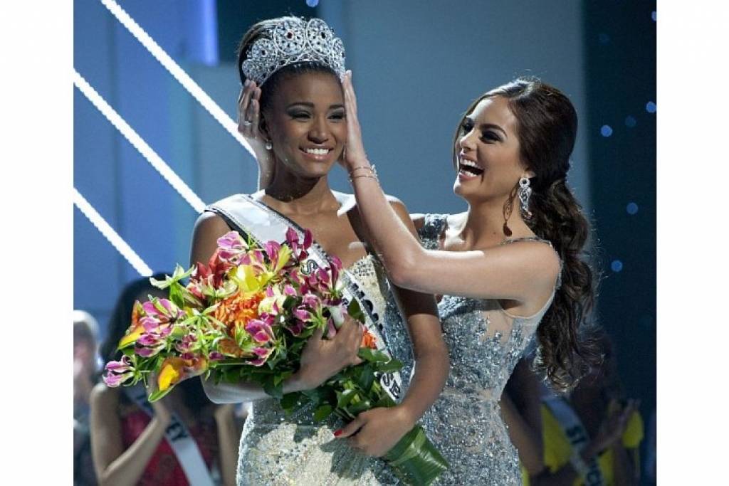 Par Miss Universe kronēta Leila Lopesa no Angolas