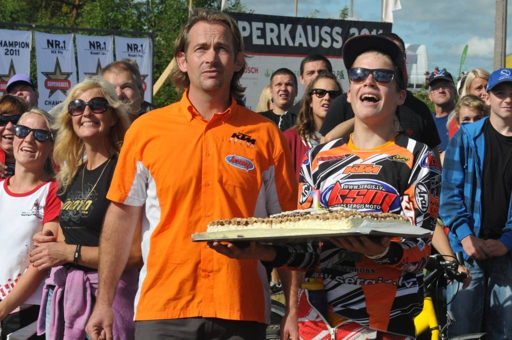 "Superkausa" sezonas noslēgumā sveic pasaules čempionu Paulu Jonasu