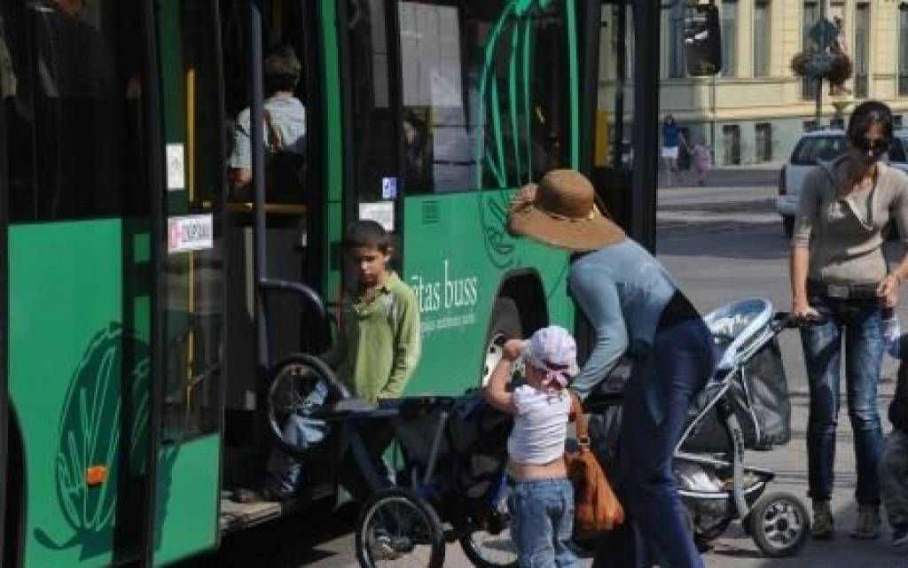 No 1. septembra atjaunos sabiedriskā transporta kustību Dzērves - Lauku ielā