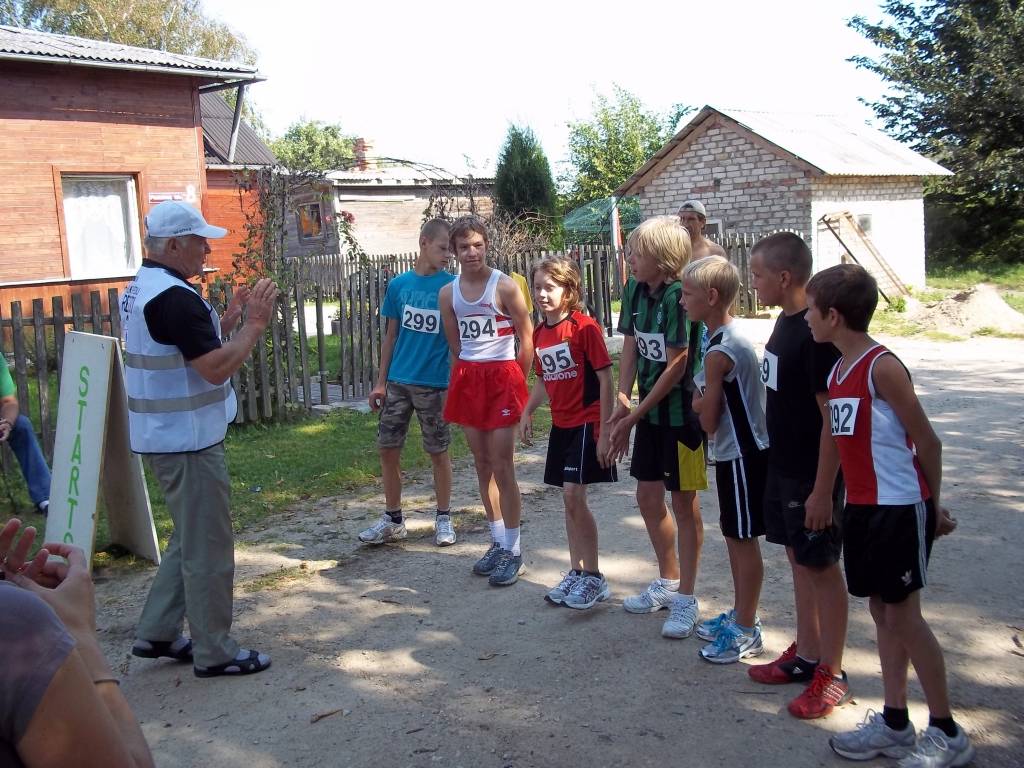 FOTO: Aizputē noskaidro labākos skrējienā "Bānītis"
