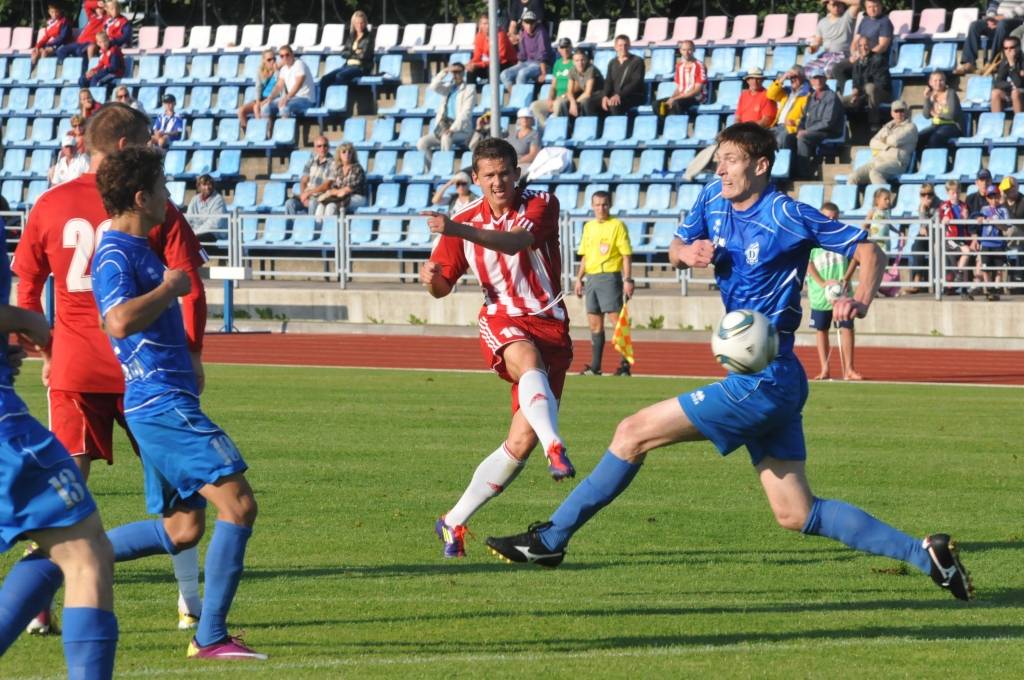 FOTO: "Liepājas metalurgs" bez ierunām kapitulē Daugavpils "Daugavai"