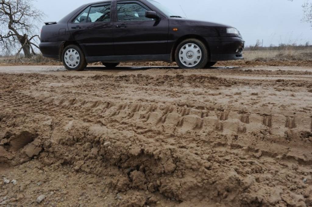Ceļiem tērēs daļu lauku naudas