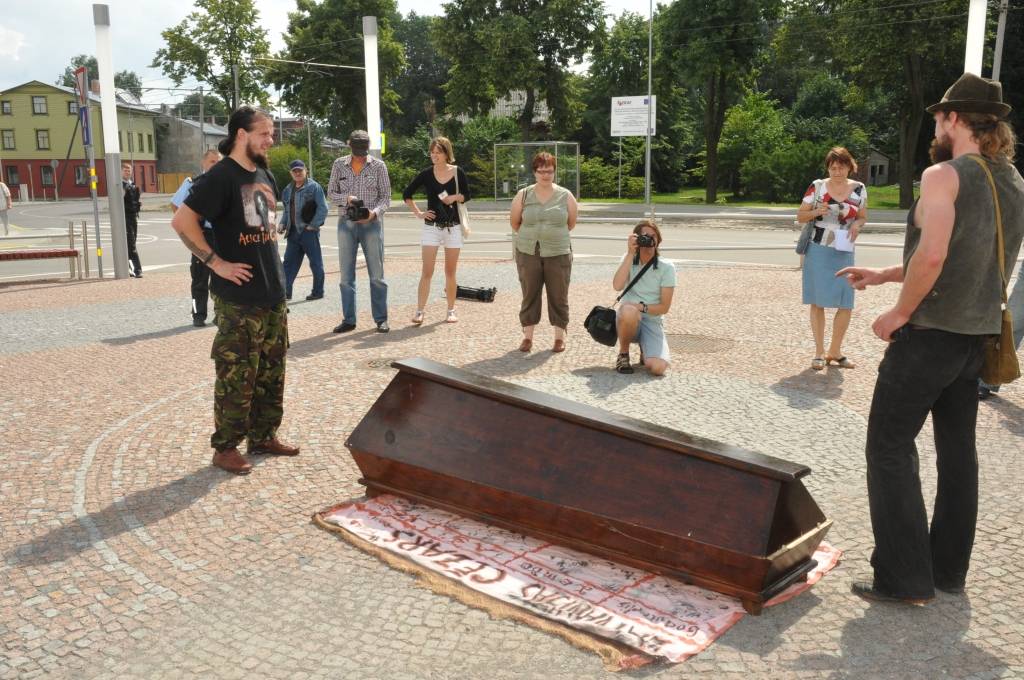 Zārka vilcēji šovakar tiks pie naktsmājām