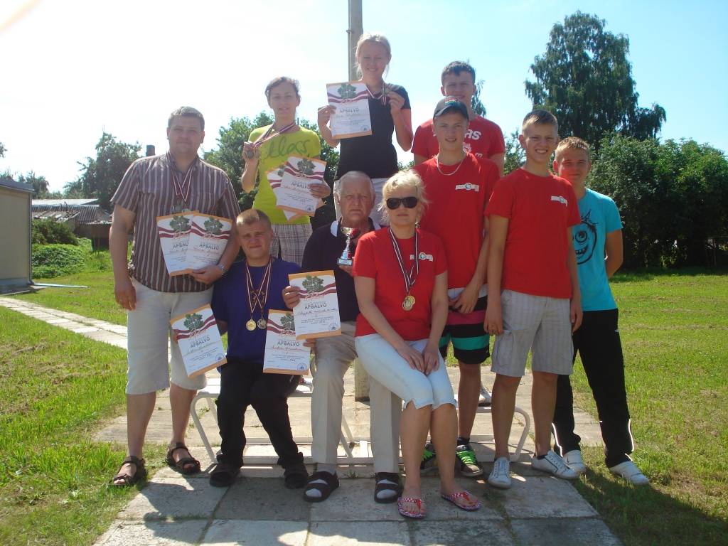 Aizputes ložu šāvēji izcīna desmit medaļas Latvijas čempionātā