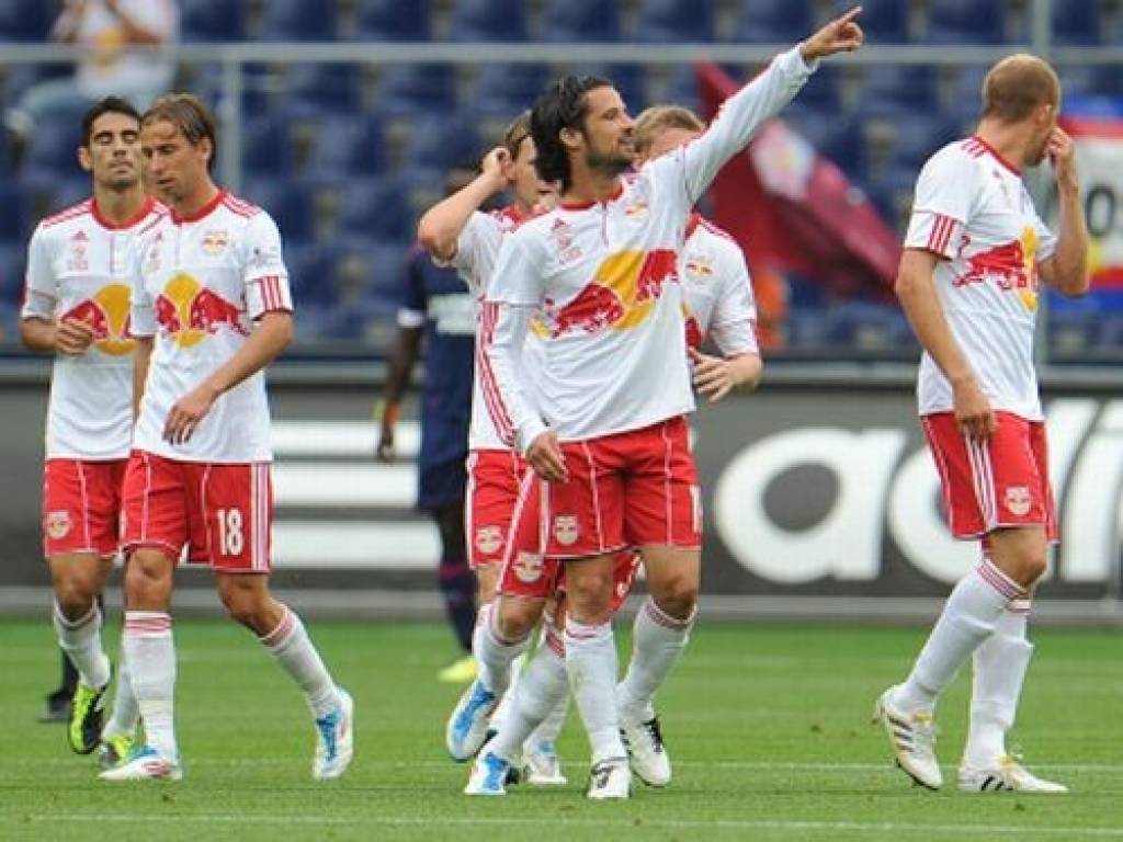 "Metalurga" pretiniece "Red Bull" pieveic Lionas "Olympique"