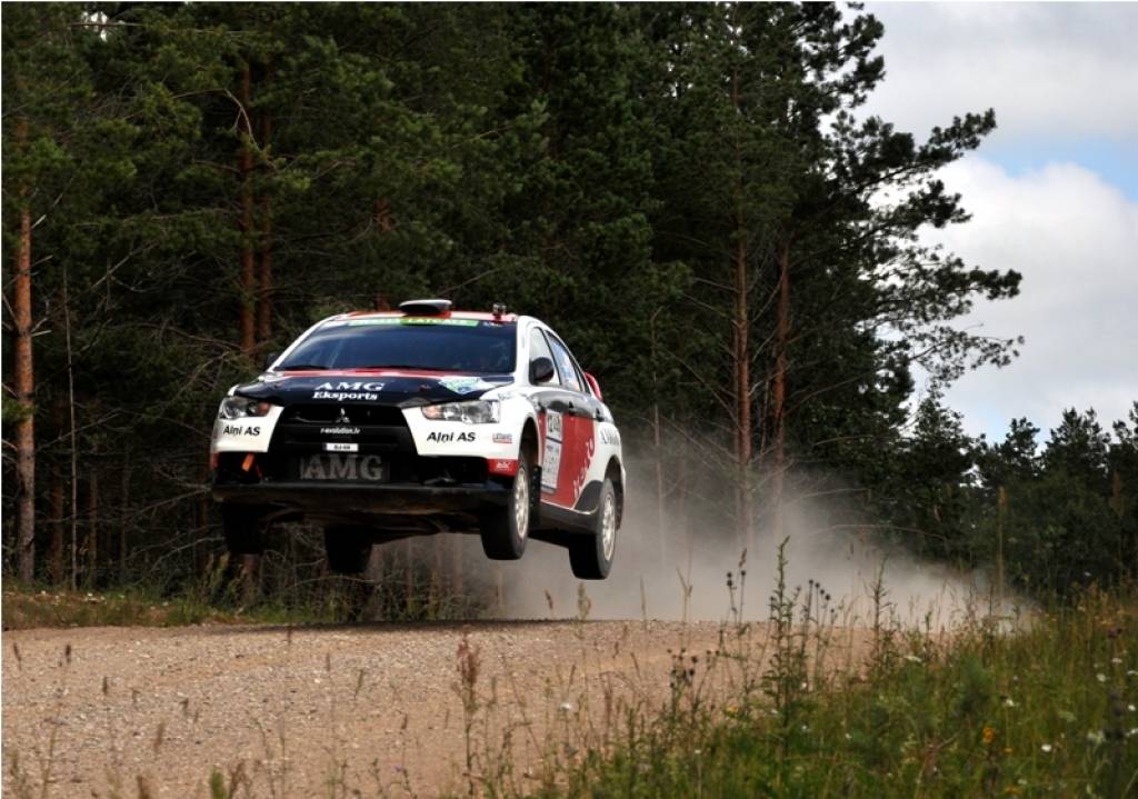 Rallija "Latgale 2011" LRČ ieskaitē Egle/Dauga kāpj uz goda pjedestāla