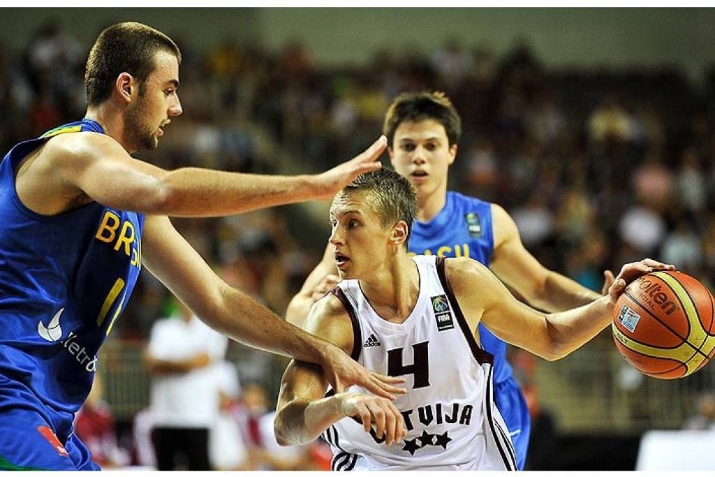 Latvijas U-19 basketbolisti piekāpjas Brazīlijai