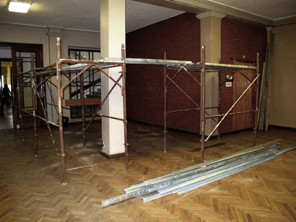 Aktīvi norit renovācijas darbi Liepājas Universitātes galvenajā ēkā