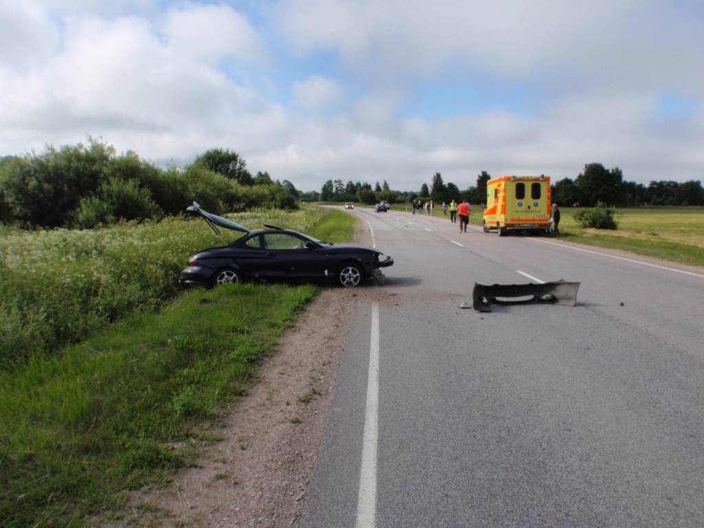 (papildināta ar foto) Policija aicina atsaukties negadījumu aculieciniekus