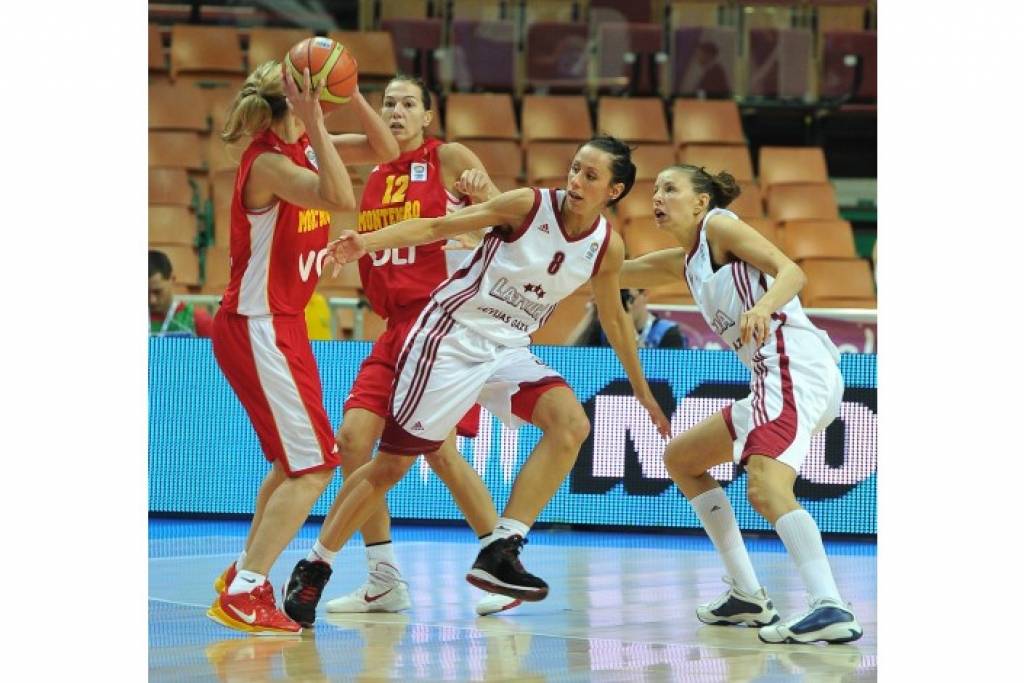 Latvijas basketbolistes zaudē Melnkalnes izlasei un grupā ierindojas otrajā vietā