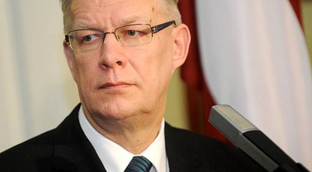 Zatlers novēl ikvienam sirdī saglabāt Jāņu ugunskuru dzirksti