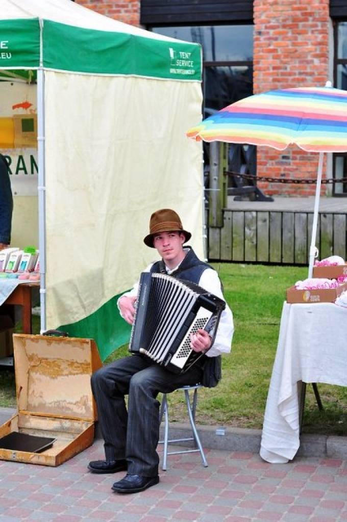 "Līvas ciemā" gaida ielu muzikantus