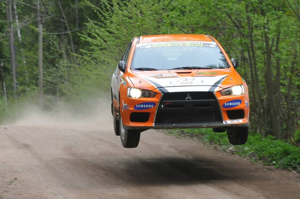 Talsu rallijs samazina čempionāta līderu pārsvaru