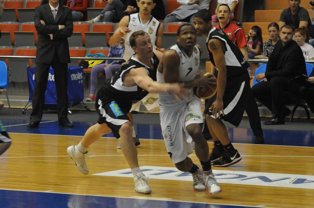 "Liepājas lauvu" basketbolisti pēc pirmās ceturtdaļas zaudē "Barons/O! Kartei"