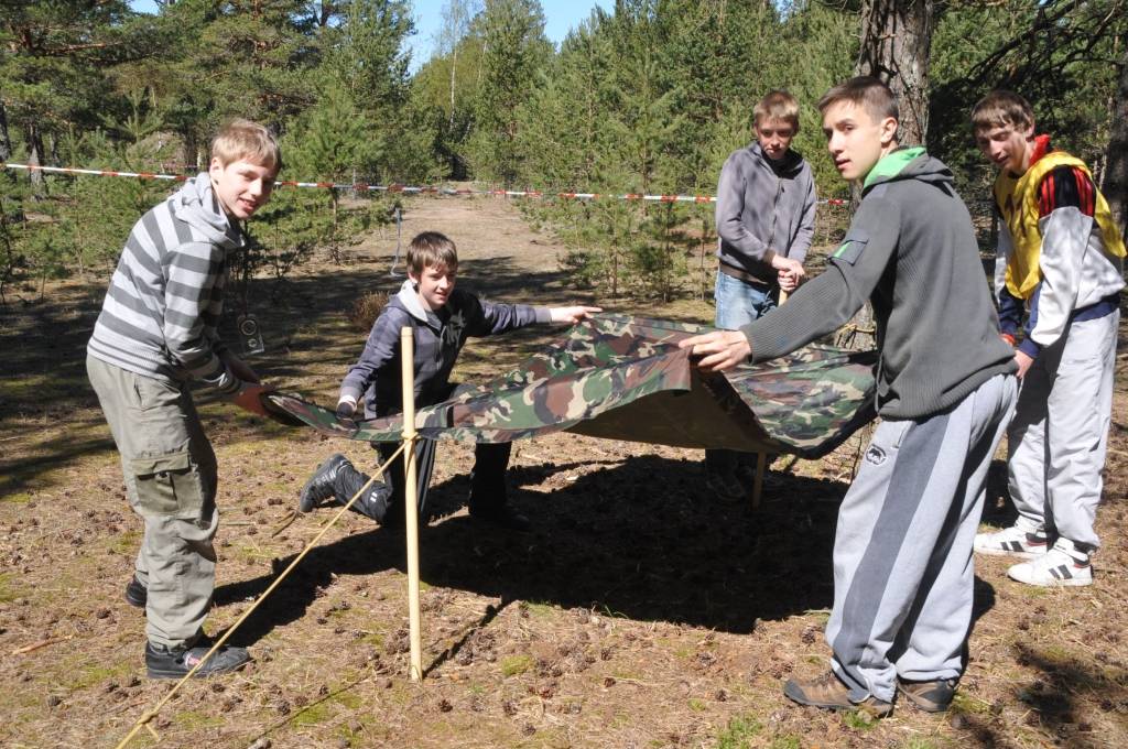 FOTO: Kurzemes jaunsargi sacenšas par Dzintarkrasta kausu