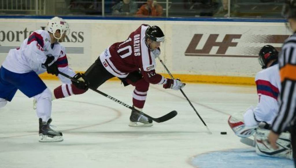 Latvijas hokeja valstsvienība uzvar pēdējā spēlē pirms pasaules čempionāta