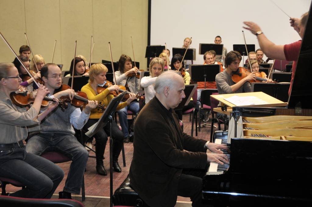 Liepājā atklās Starptautisko Pianisma zvaigžņu festivālu