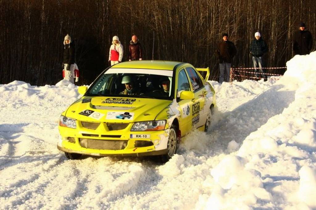 Pēdējā šīs ziemas rallijā-sprintā „Slātava 2011” finišā  pirmais Jānis Vorobjovs/Guntars Zicāns