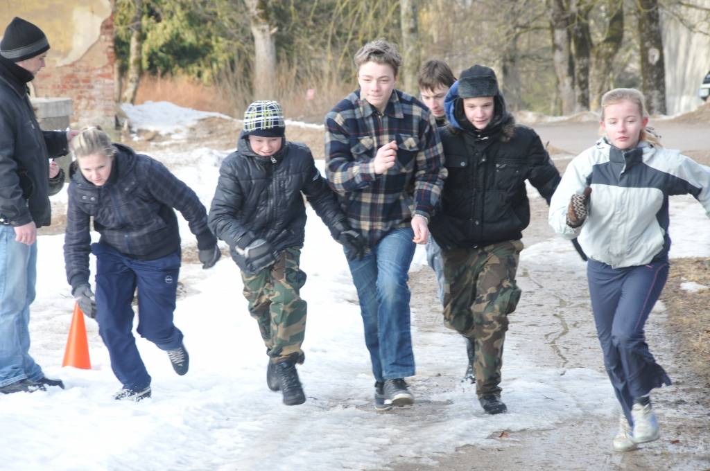 FOTO: Militārā daudzcīņa Kalētos