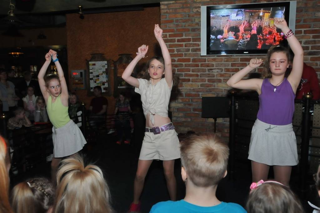 FOTO: Satiekas "Popielā"