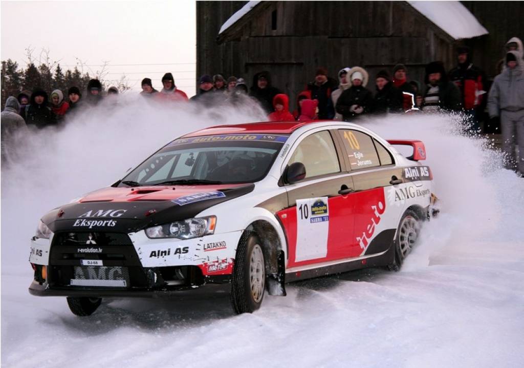 Egle/Jerums izcīna svarīgus punktus rallijā "Sarma 2011"