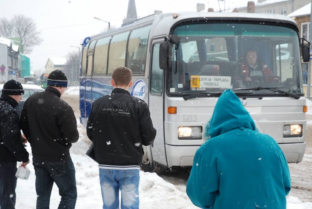 Sabiedriskā transporta vadītāji nedrīkstēs braukt par 0,2 promilēm lielākā reibumā