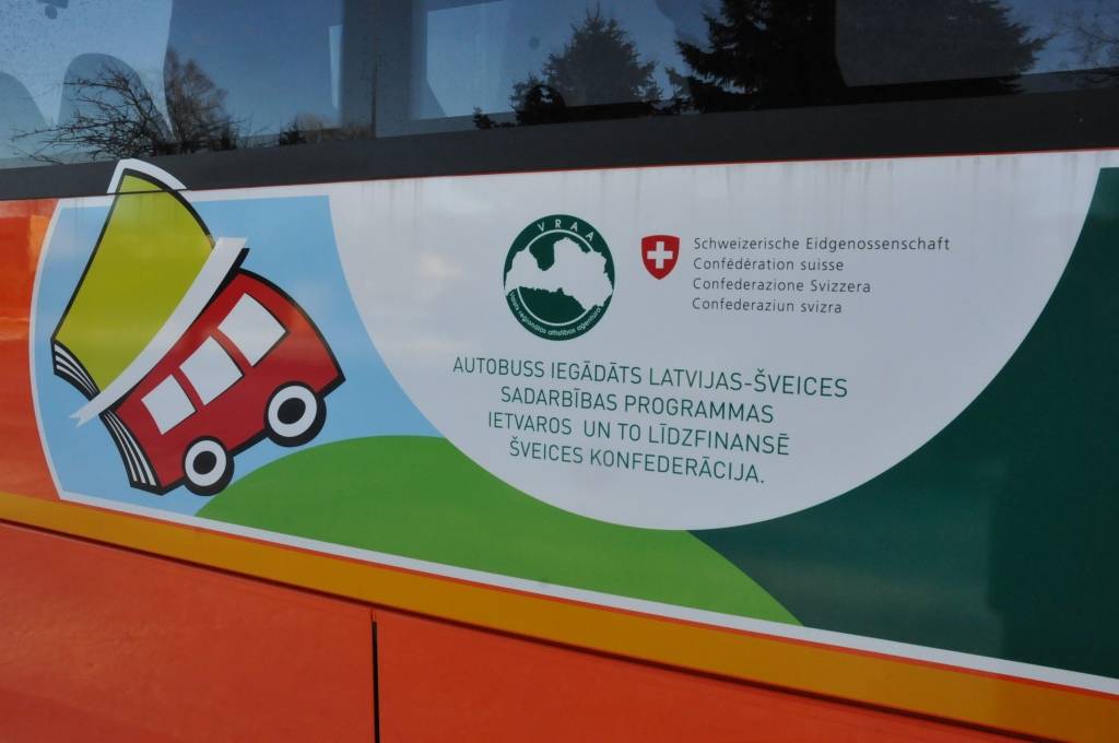 Kazdangā skolēnus vedīs ar jaunu autobusu