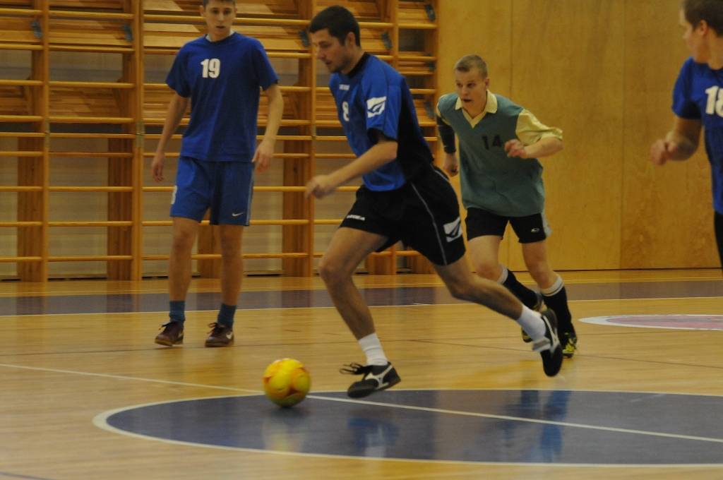 Vadībā ir "Grobiņas 1" futbolisti, seko Medze un Priekule