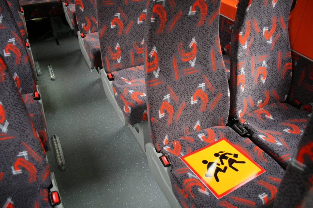 Rucavā neizlietoto dotāciju tērēs autobusa iegādei; grib arī malkas noliktavu